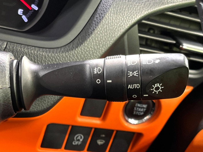 2014 Toyota Voxy DBA-ZRR85W (UW-6a2e1c5531441)[25]