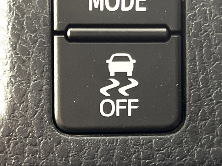 2014 Toyota Voxy DBA-ZRR85W (UW-6a2e1c5531441)[29]