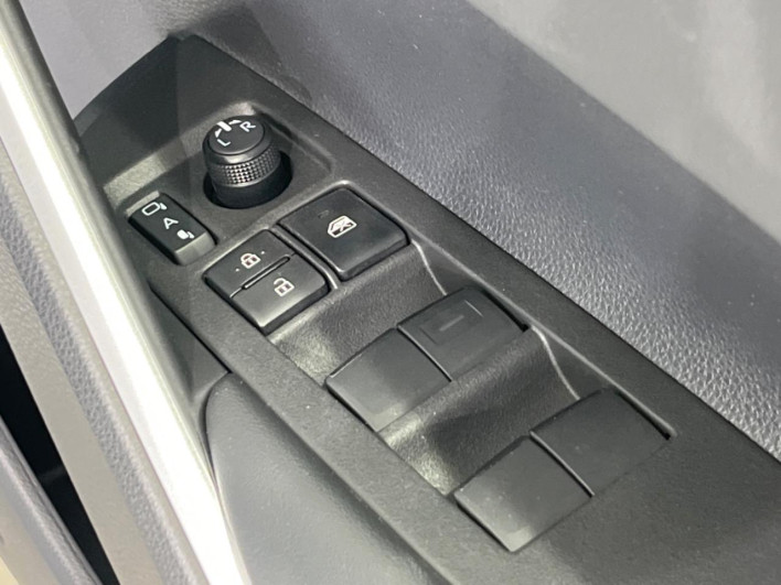 2025 Toyota Corolla Cross 6AA-ZVG16 (UW-6a2e1c5f14590)[16]