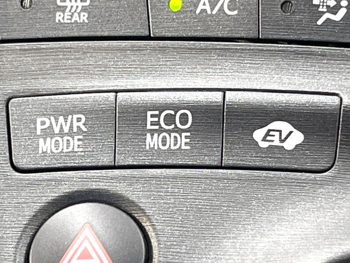 2011 Toyota Prius DAA-ZVW30 (UW-6a2e1c610f4ed)[29]