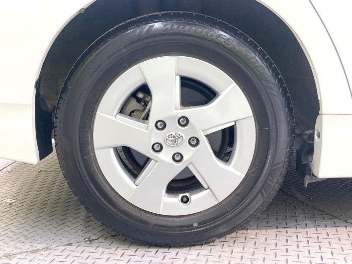 2011 Toyota Prius DAA-ZVW30 (UW-6a2e1c610f4ed)[17]