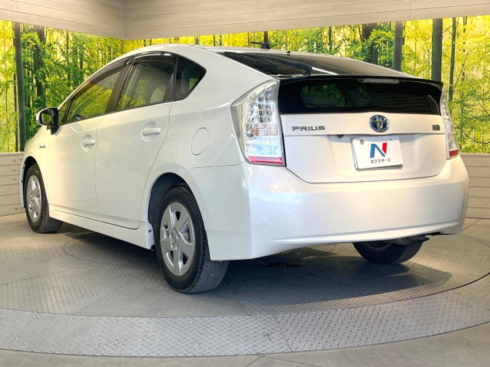 2011 Toyota Prius DAA-ZVW30 (UW-6a2e1c610f4ed)[9]