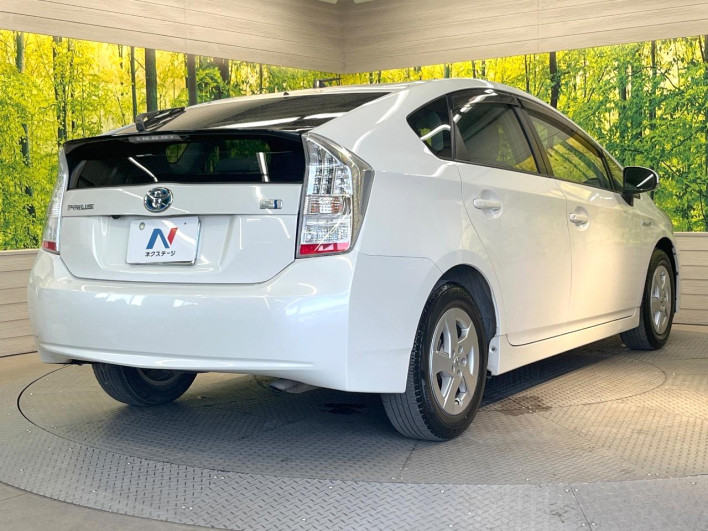 2011 Toyota Prius DAA-ZVW30 (UW-6a2e1c610f4ed)[7]