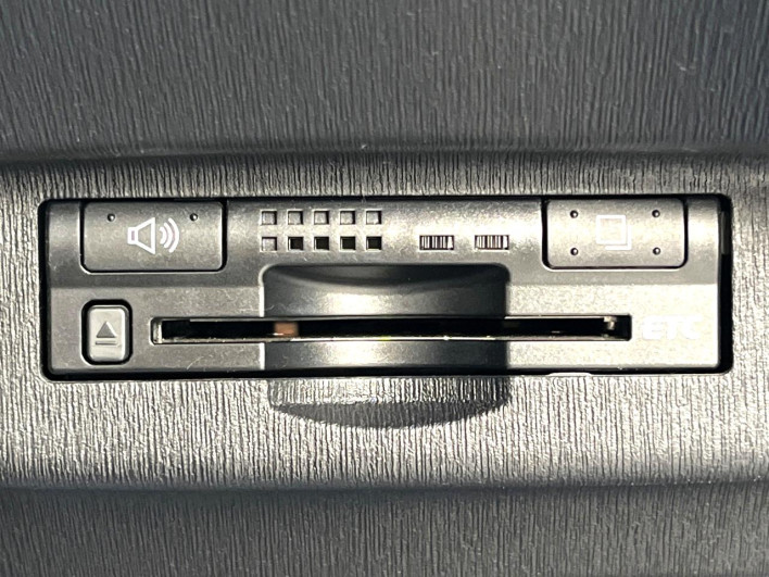 2012 Toyota Prius DAA-ZVW30 (UW-6a2e1c613a0e7)[17]