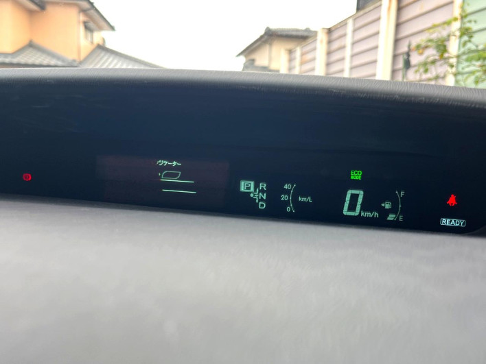 2012 Toyota Prius DAA-ZVW30 (UW-6a2e1c613a0e7)[14]