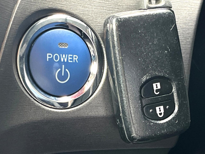 2012 Toyota Prius DAA-ZVW30 (UW-6a2e1c613a0e7)[15]