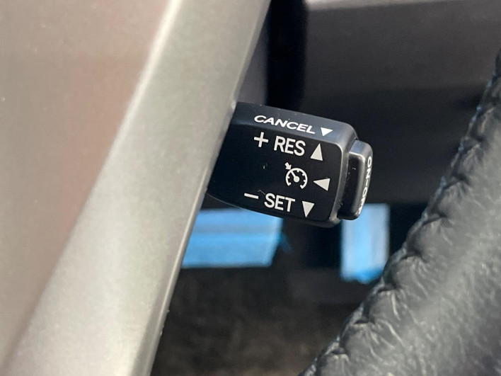 2012 Toyota Prius PHV DLA-ZVW35 (UW-6a2e1c62235b4)[7]