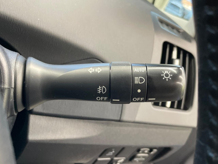 2012 Toyota Prius PHV DLA-ZVW35 (UW-6a2e1c62235b4)[8]