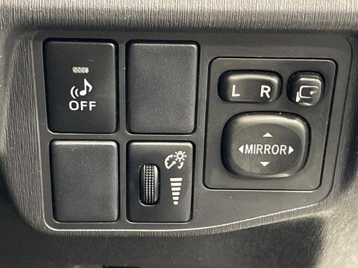 2012 Toyota Prius PHV DLA-ZVW35 (UW-6a2e1c62235b4)[23]