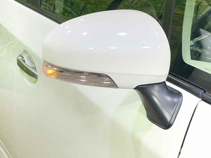 2012 Toyota Prius PHV DLA-ZVW35 (UW-6a2e1c62235b4)[26]