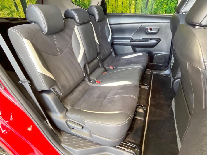 2015 Toyota Prius α DAA-ZVW41W (UW-6a2e1c62bba15)[28]