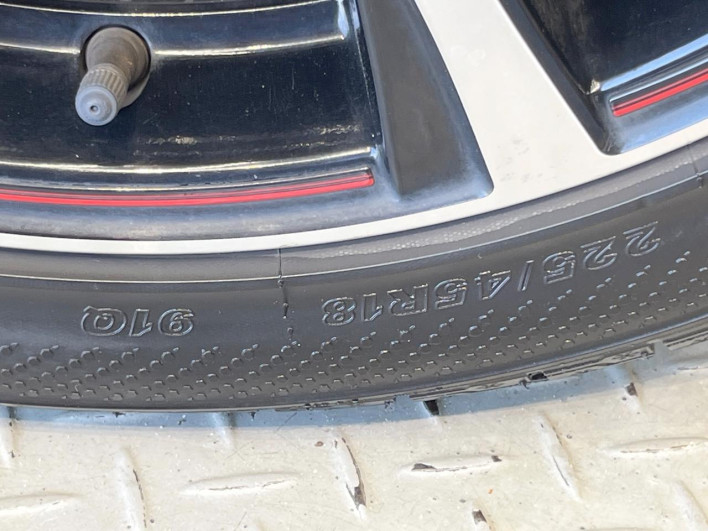 2015 Toyota Prius α DAA-ZVW41W (UW-6a2e1c62bba15)[8]