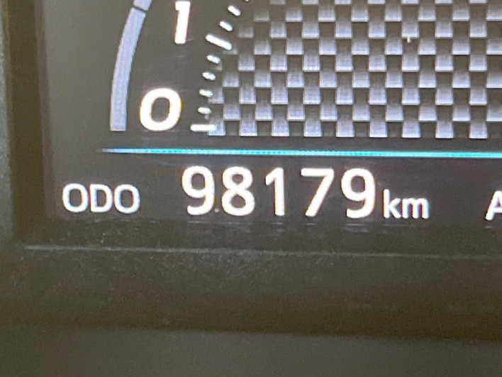 2015 Toyota Prius α DAA-ZVW41W (UW-6a2e1c62bba15)[2]