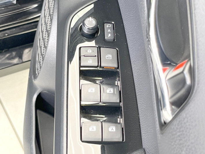 2017 Toyota Prius DAA-ZVW51 (UW-6a2e1c657309f)[29]