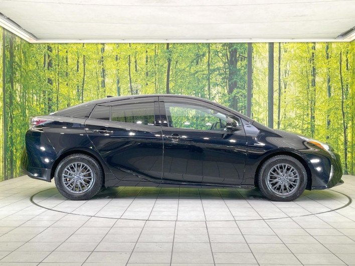 2017 Toyota Prius DAA-ZVW51 (UW-6a2e1c657309f)[8]
