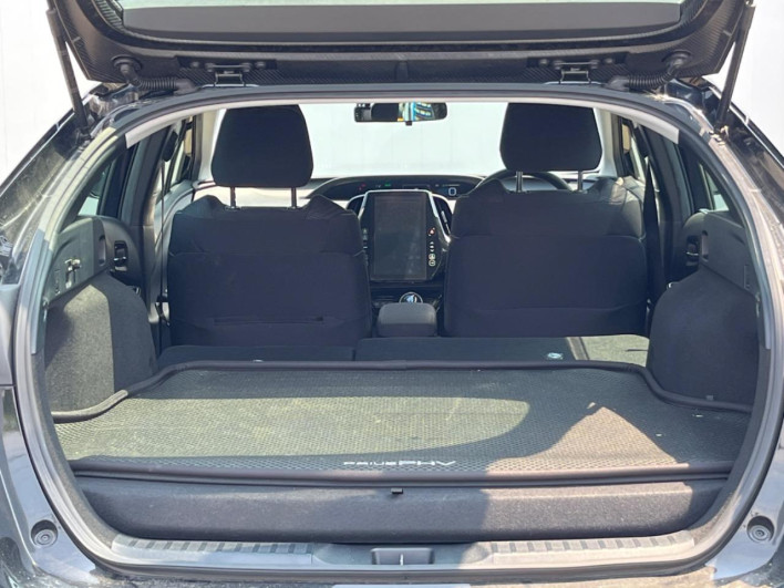 2019 Toyota Prius PHV DLA-ZVW52 (UW-6a2e1c688888b)[21]