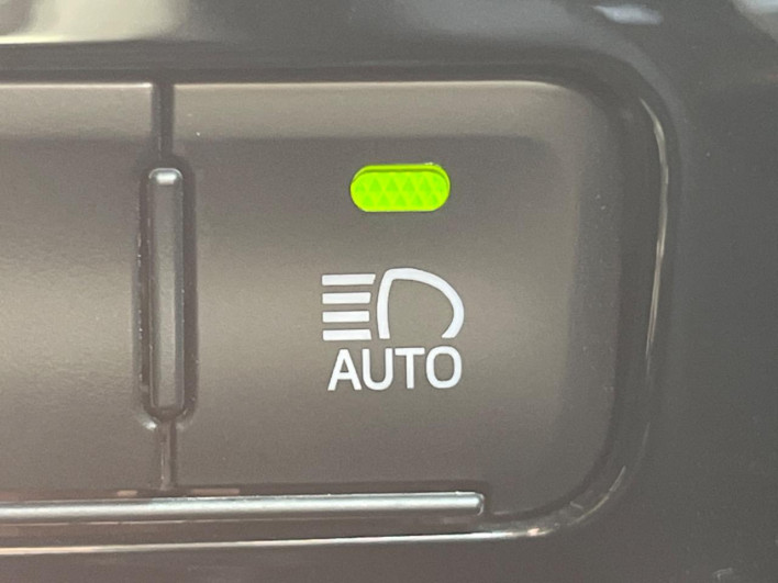 2019 Toyota Prius PHV DLA-ZVW52 (UW-6a2e1c688888b)[26]