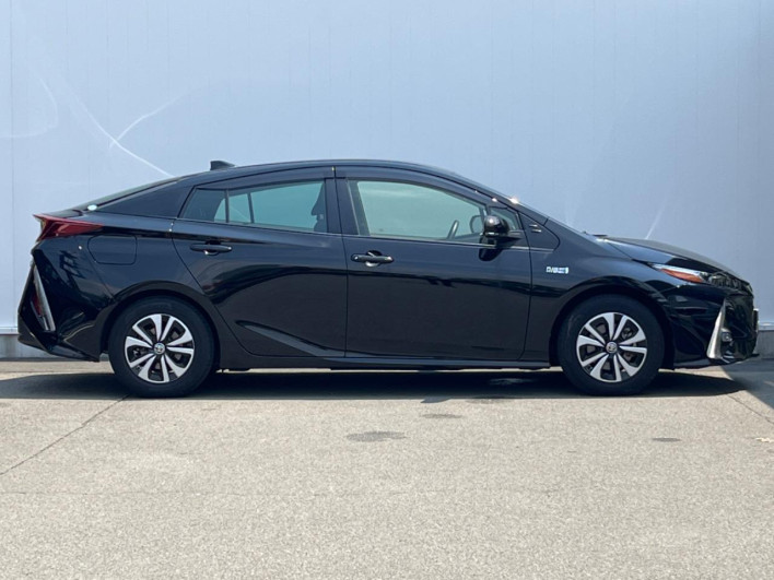 2019 Toyota Prius PHV DLA-ZVW52 (UW-6a2e1c688888b)[13]