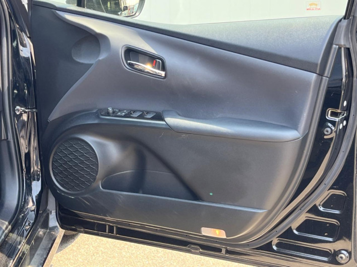 2019 Toyota Prius PHV DLA-ZVW52 (UW-6a2e1c688888b)[22]