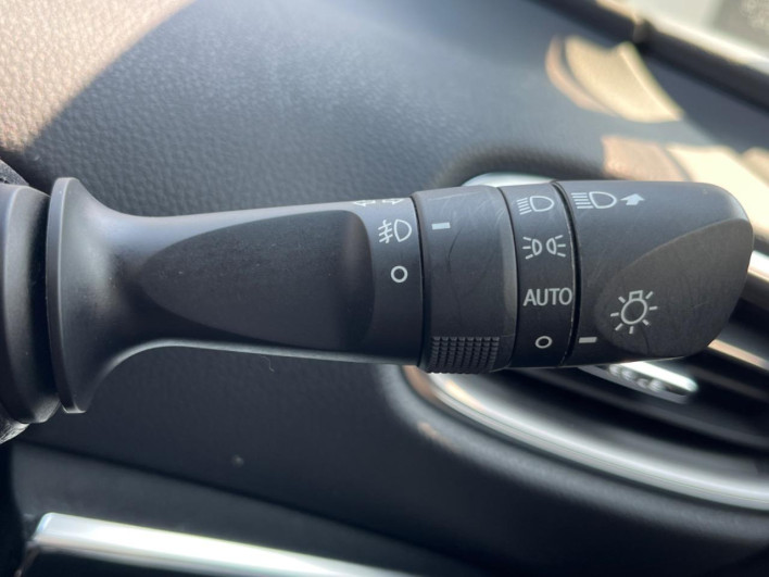 2019 Toyota Prius PHV DLA-ZVW52 (UW-6a2e1c688888b)[29]