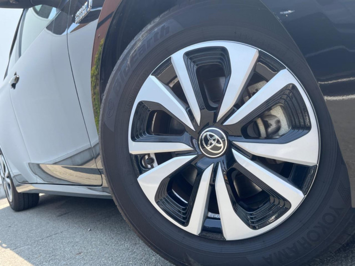 2019 Toyota Prius PHV DLA-ZVW52 (UW-6a2e1c688888b)[5]