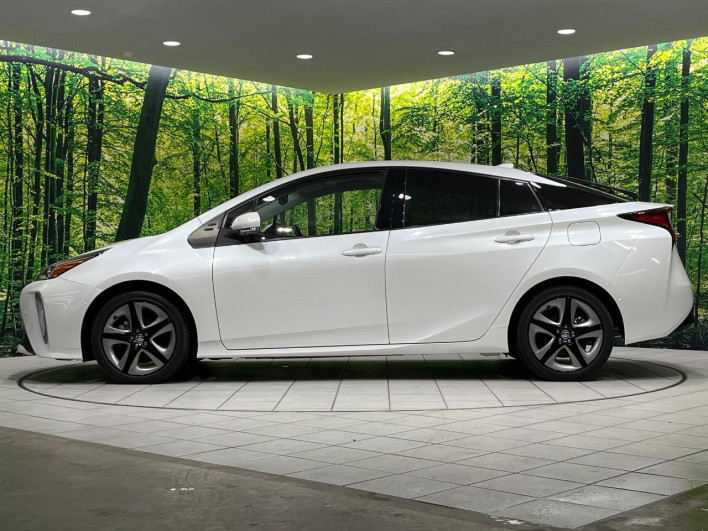 2020 Toyota Prius 6AA-ZVW55 (UW-6a2e1c68bc5a3)[25]