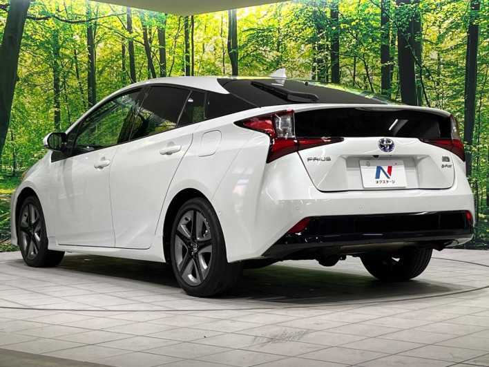 2020 Toyota Prius 6AA-ZVW55 (UW-6a2e1c68bc5a3)[24]
