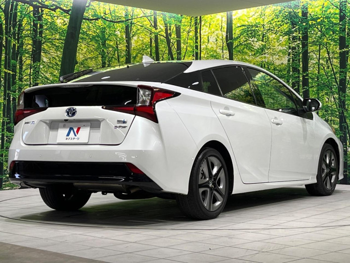 2020 Toyota Prius 6AA-ZVW55 (UW-6a2e1c68bc5a3)[22]