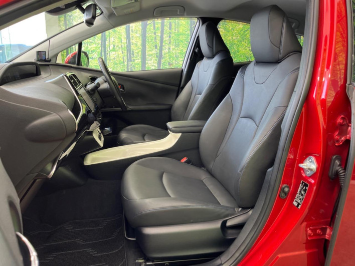 2016 Toyota Prius DAA-ZVW55 (UW-6a2e1c69247b0)[12]