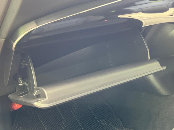 2016 Toyota Prius DAA-ZVW55 (UW-6a2e1c69247b0)[11]