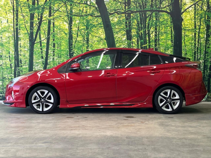 2016 Toyota Prius DAA-ZVW55 (UW-6a2e1c69247b0)[28]