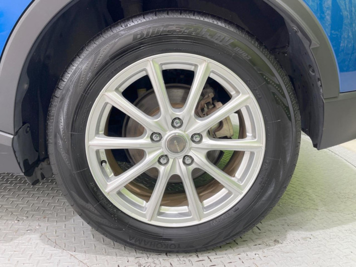 2017 Toyota C-HR DAA-ZYX10 (UW-6a2e1c7e5d14a)[9]