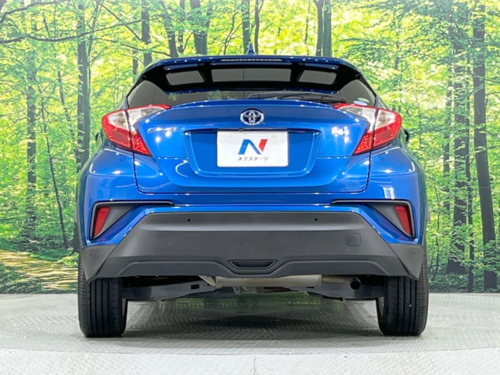 2017 Toyota C-HR DAA-ZYX10 (UW-6a2e1c7e5d14a)[17]