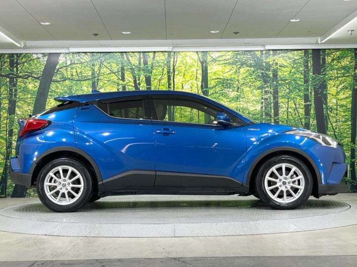 2017 Toyota C-HR DAA-ZYX10 (UW-6a2e1c7e5d14a)[15]