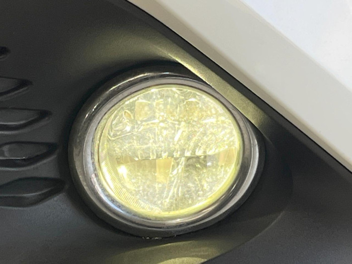 2017 Toyota C-HR DAA-ZYX10 (UW-6a2e1c7f08135)[12]