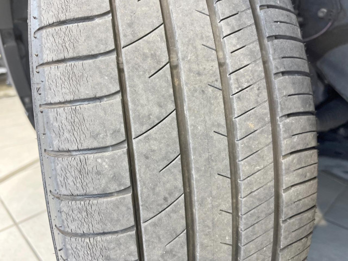 2017 Toyota C-HR DAA-ZYX10 (UW-6a2e1c7f08135)[17]