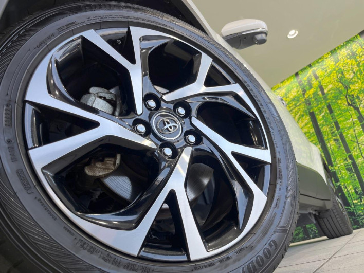 2017 Toyota C-HR DAA-ZYX10 (UW-6a2e1c7f08135)[15]