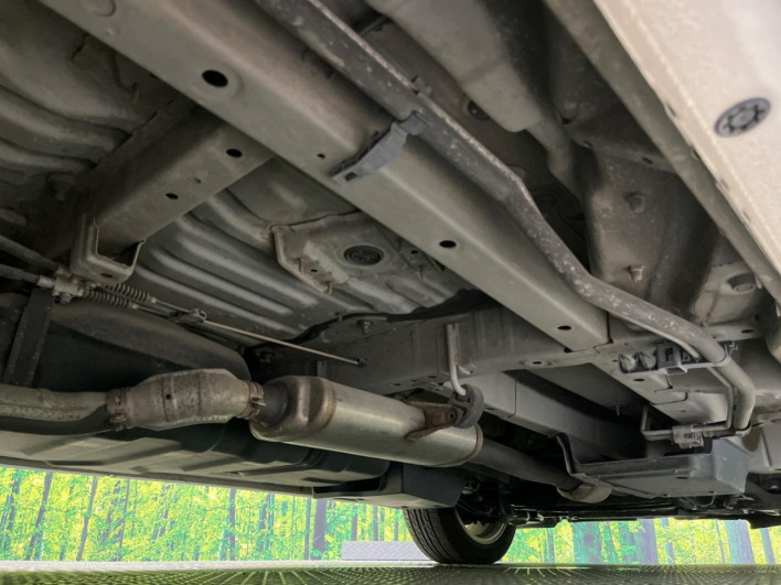 2010 Toyota Estima DBA-ACR50W (UW-6a2f6bae39258)[19]