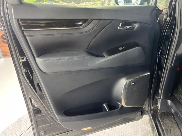 2017 Toyota Vellfire DBA-AGH30W (UW-6a2f6baf94e50)[29]