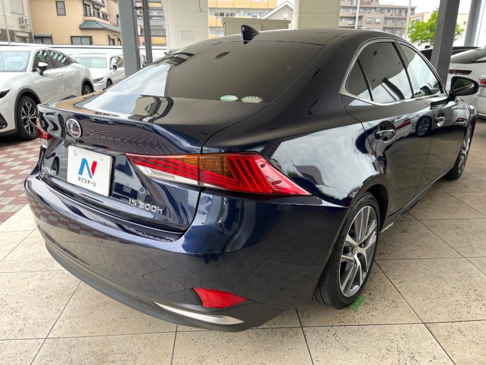 2017 Lexus IS DAA-AVE30 (UW-6a2f6bc0bad6a)[24]