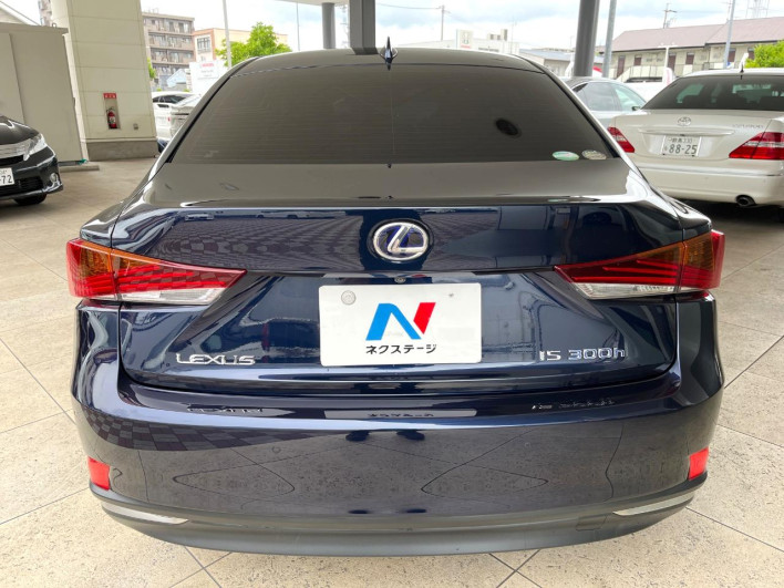 2017 Lexus IS DAA-AVE30 (UW-6a2f6bc0bad6a)[23]
