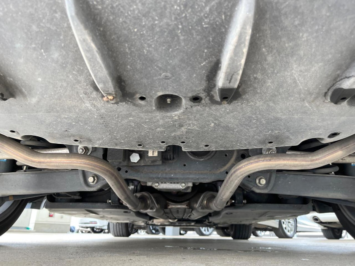 2017 Lexus IS DAA-AVE30 (UW-6a2f6bc0bad6a)[16]