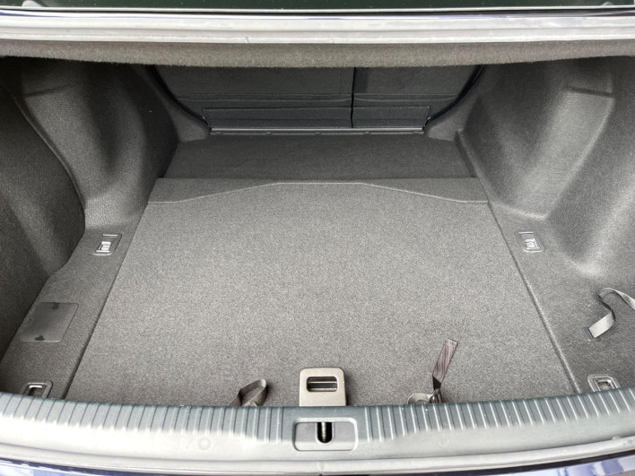 2017 Lexus IS DAA-AVE30 (UW-6a2f6bc0bad6a)[11]