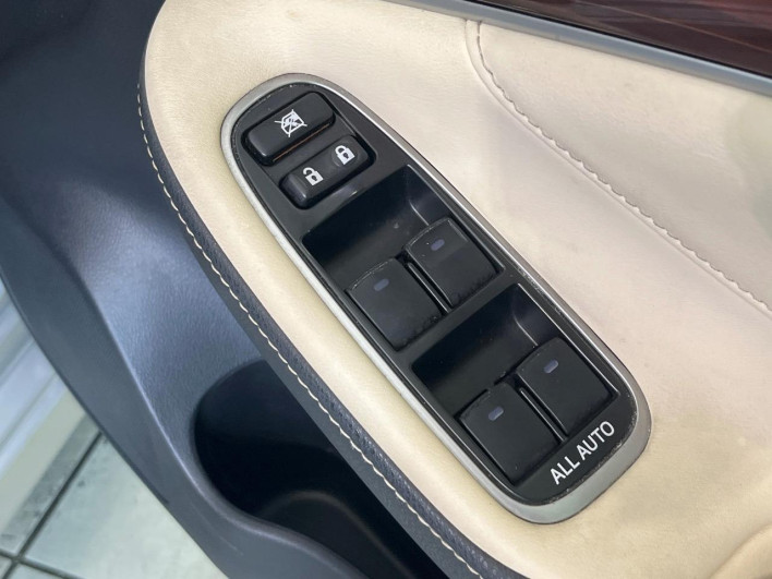 2013 Toyota Crown Hybrid DAA-AWS210 (UW-6a2f6bc1b88ab)[29]