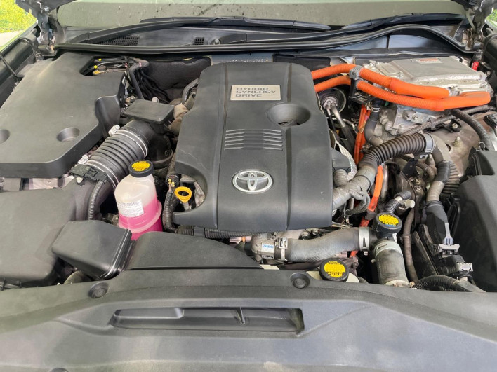 2013 Toyota Crown Hybrid DAA-AWS210 (UW-6a2f6bc1b88ab)[5]