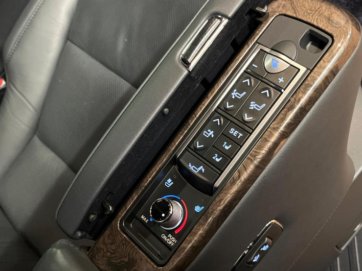 2022 Toyota Alphard Hybrid 6AA-AYH30W (UW-6a2f6bce980d6)[26]