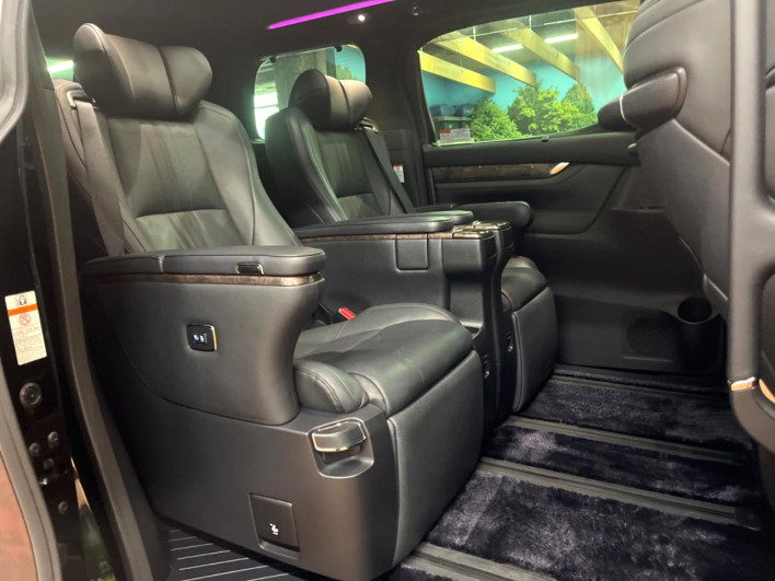 2022 Toyota Alphard Hybrid 6AA-AYH30W (UW-6a2f6bce980d6)[18]