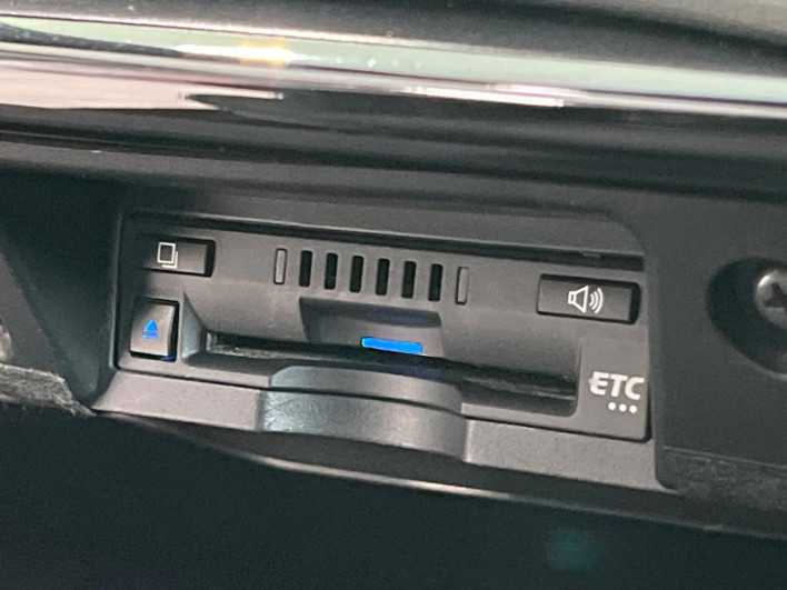 2019 Toyota Crown Hybrid 6AA-AZSH20 (UW-6a2f6bd104962)[13]