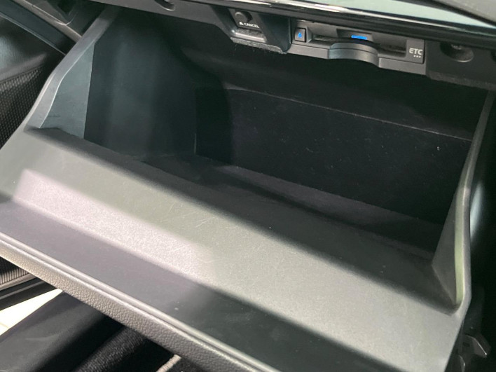 2019 Toyota Crown Hybrid 6AA-AZSH20 (UW-6a2f6bd104962)[15]