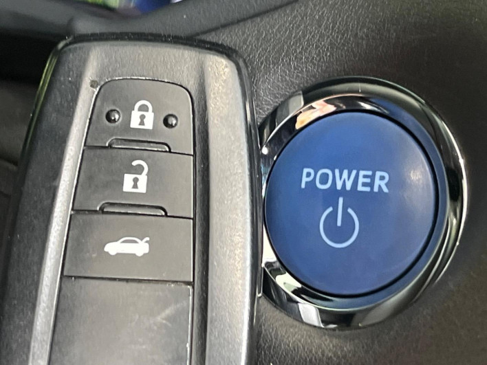 2019 Toyota Crown Hybrid 6AA-AZSH20 (UW-6a2f6bd104962)[25]